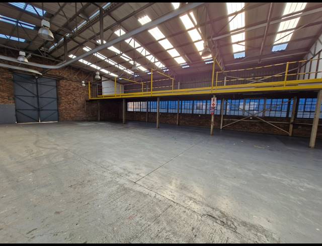 790M² FACTORY TO LET IN JET PARK